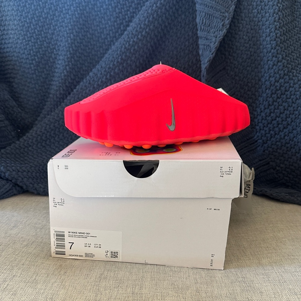 Woman | Nike Mind 001 | $245 | Size 7